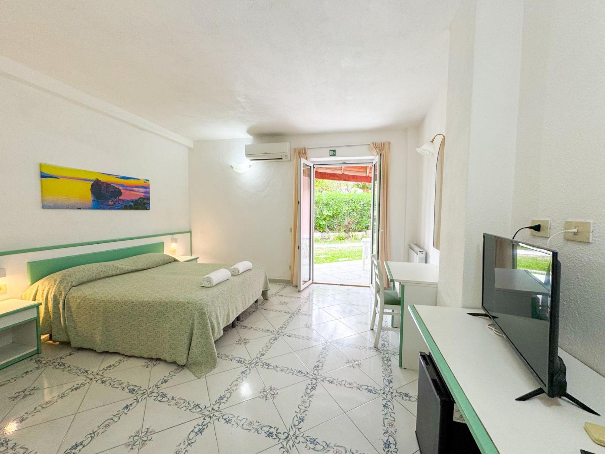 Hotel Av Club Terme Colella Forio di Ischia Exterior foto